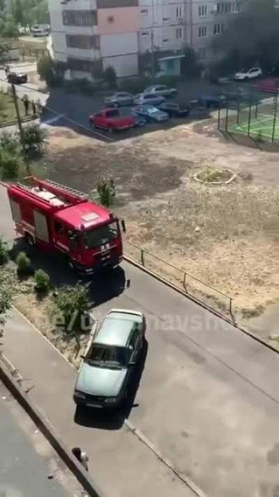 Смешались люди кони.