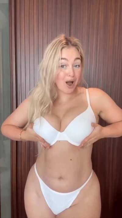 Iskra Lawrence