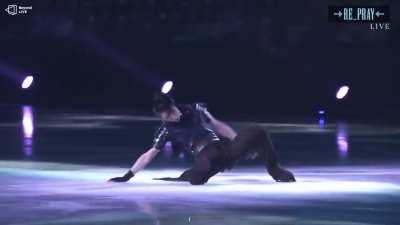 Japanese figure skater skates to MEGALOVANIA on his tour. I’m serious