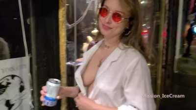 caught you looking…but I liked it ;) [GIF]