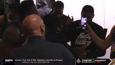 [Highlight] The Suns FaceTime CP3 after the big win