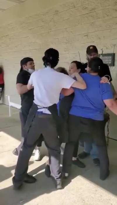 Karen vs Red Lobster Employees