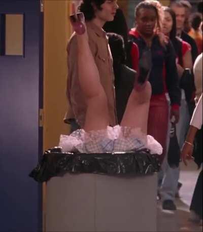 Lindsay Lohan leggy in Mean Girls