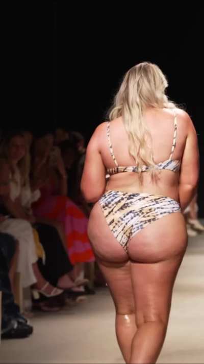 PAWG Walk