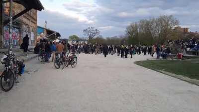 Party findet im Görlitzer Park gerade statt