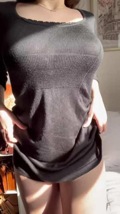 Morning sun on my pussy lips and puffy titties makes my day so much better