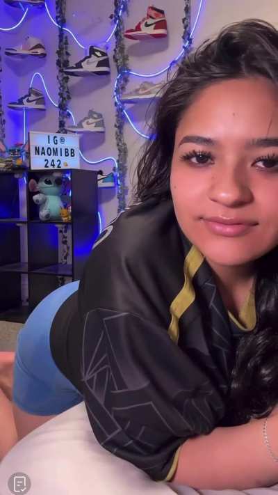 @naomibb19