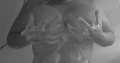 Shower time bounce...💦🫧🧼