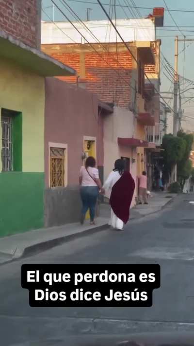 Hermanos al rato vengo..