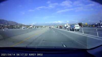 Wood slats came loose started whacking traffic