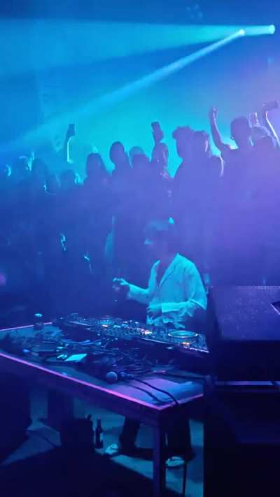 New song played during his Barcelona DJ set.