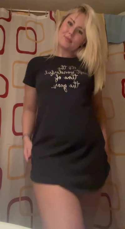 How many redditors are getting Hungry just watching my booty