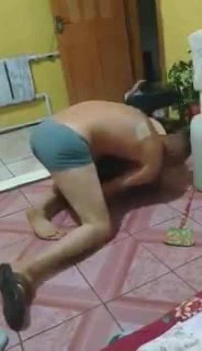 Doesn’t look like he trains, but he’s got some mean top control.