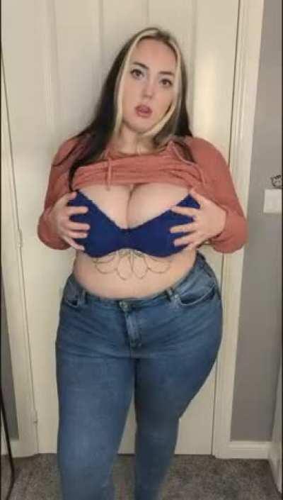 Angel in the Streets, freak underneath 😈