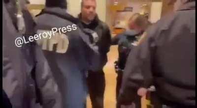 A man is arrested at a New York diner because he did not present his vaccine passport. 