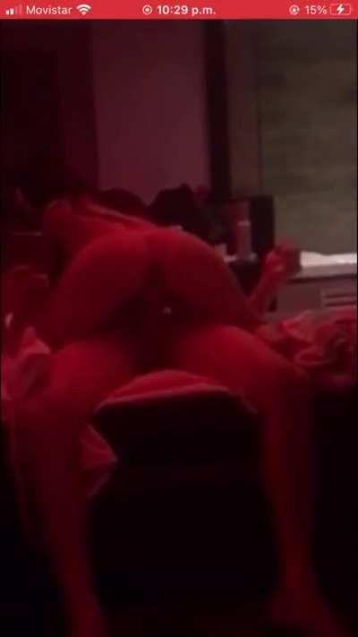 Kimberly Loaiza montando