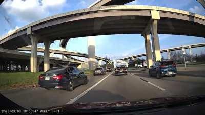 09March23 Minor accident, seems like no one understands dual turn lanes.