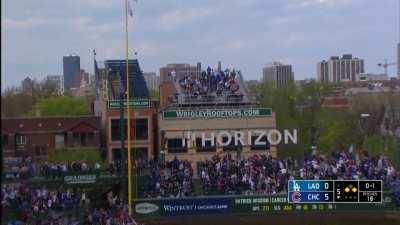 [Highlight] Patrick Wisdom annihilates a 3-run shot into left to blow the game wide open. 8-0 Cubs