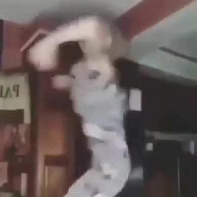 *sonido de esqueleto*