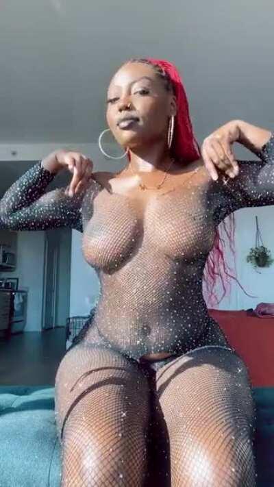 $3 to sub Cum be my Valentine 🖤