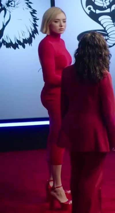 Peyton List got some fine cake