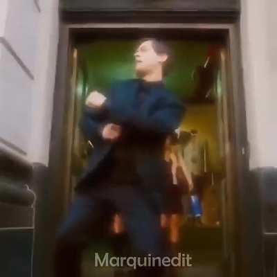 Vai um copo de caju, meu nobre?