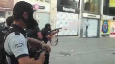 Who wants a total war ?