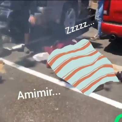 Xiu... Ele estar a mimir