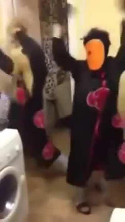 Ai o tobi e o deidara capturam a 3 caldas