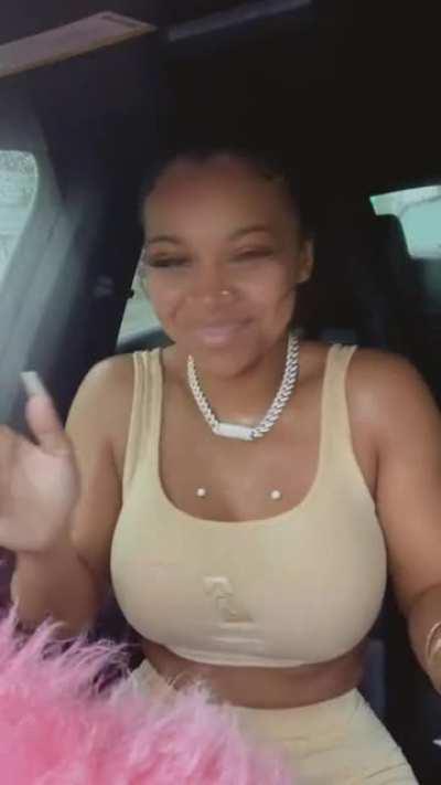 This Was Cute A Bit Seeing Her Act Feminine Not Just Dress Feminine For The First Time In A Long Time.