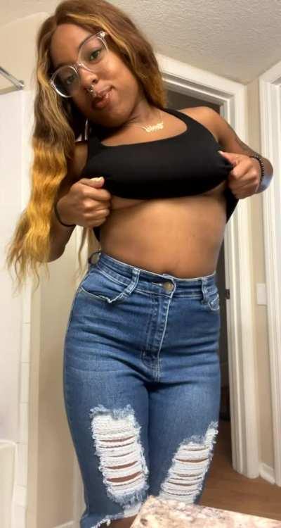 I love myself, so I show off