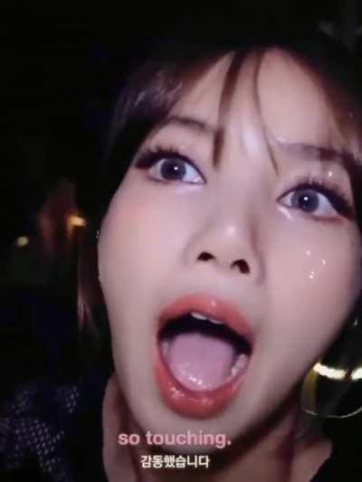 Lisa's mouth looks so inviting 😍