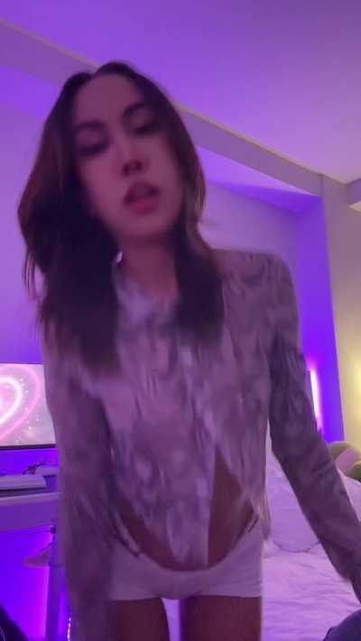 A very tiny, breedable body