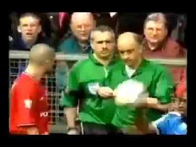 Lembrando o dia que o Roy Keane acabou com a carreira do pai do Haaland