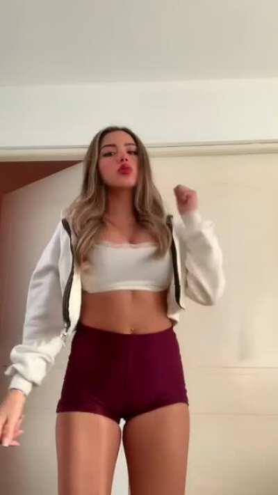 Insta and TikTok: @babycarolm // Sheesh 🥴