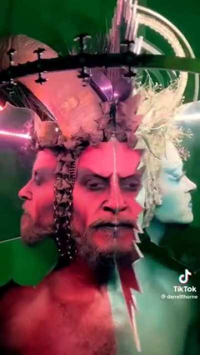 A mirror to make two faces