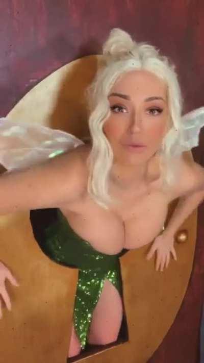 artyfakes as Tinker Bell