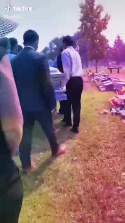 Kid makes tiktok about her grandmothers death