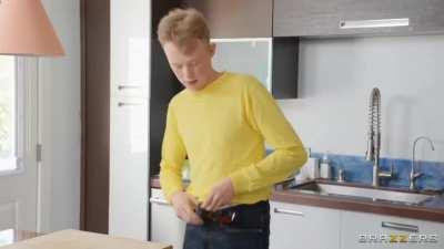 Spying On Roomie's GF With XXX-Ray Glasses Part 1 ( Amber Alena )