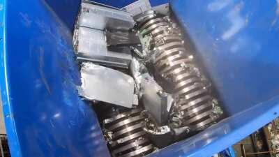 Им же бооольно, сволочи вы...