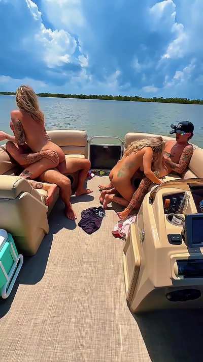 Relaxing booze cruise