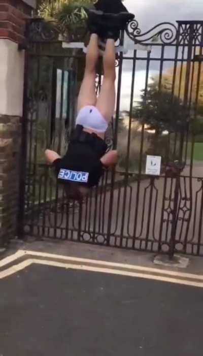 Cop caught with their pants up