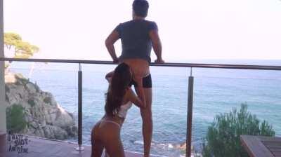 Lucky guy enjoy the great view [F>M]