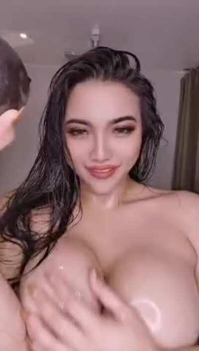 I think I'm getting better. Show some ❤️ ? (OC)