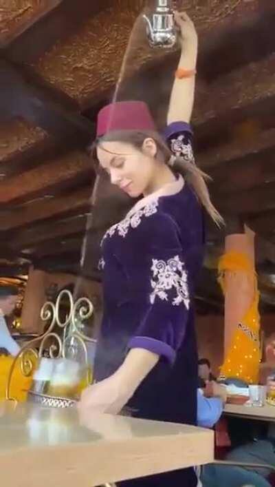 How to pour tea in Morocco