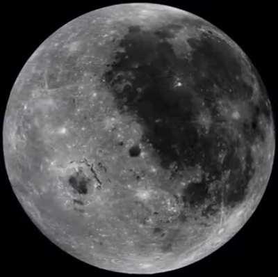 A full rotation of the moon made with high-res photos from NASA's Lunar Reconnaissance Orbiter