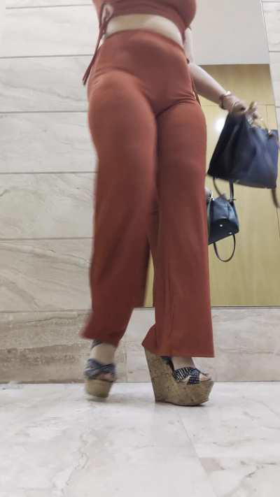 Going for dinner, and hour baby girl is ready with dildo in the bag 