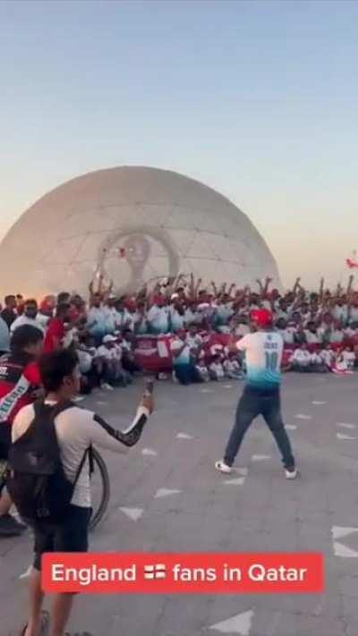 Le Qatar engage des migrants comme faux supporters pour la coupe du monde