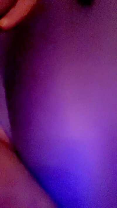 Lonely & neglected milf. Since my hubby doesn’t want to appreciate my plump curves I’ll just show them off here. 🤷🏻‍♀️😈🫦🍑💦