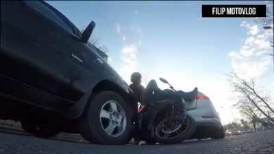 Camera landed perfectly (Originally from r/watchpeoplesurvive)